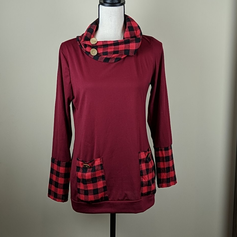 BOGO NWOT Bellelily top with button details